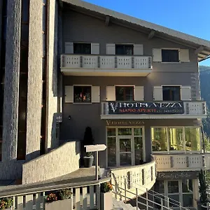 Vezza Alpine & 3*, Vezza dʼOglio Italia